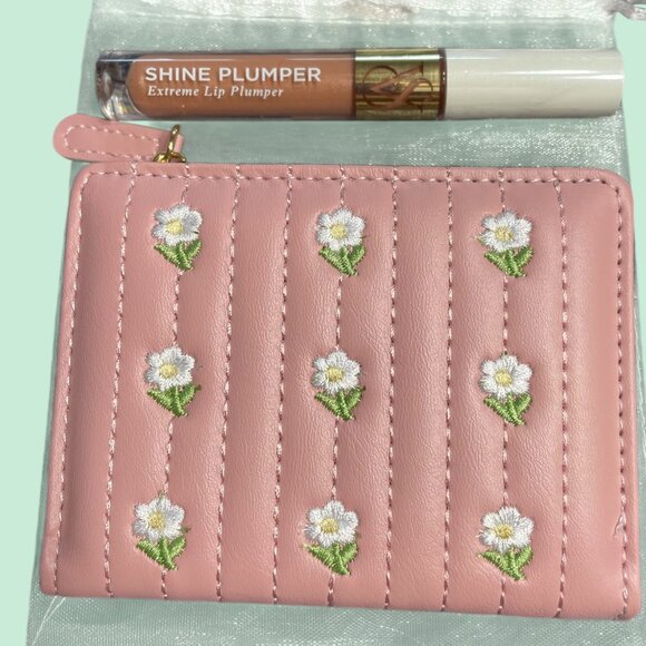 LOW START - VICTORIA'S SECRET SMALL PINK WALLET AND VS LIP PLUMPER NWOT - Picture 1 of 3